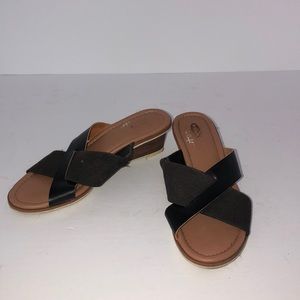 Used sandals